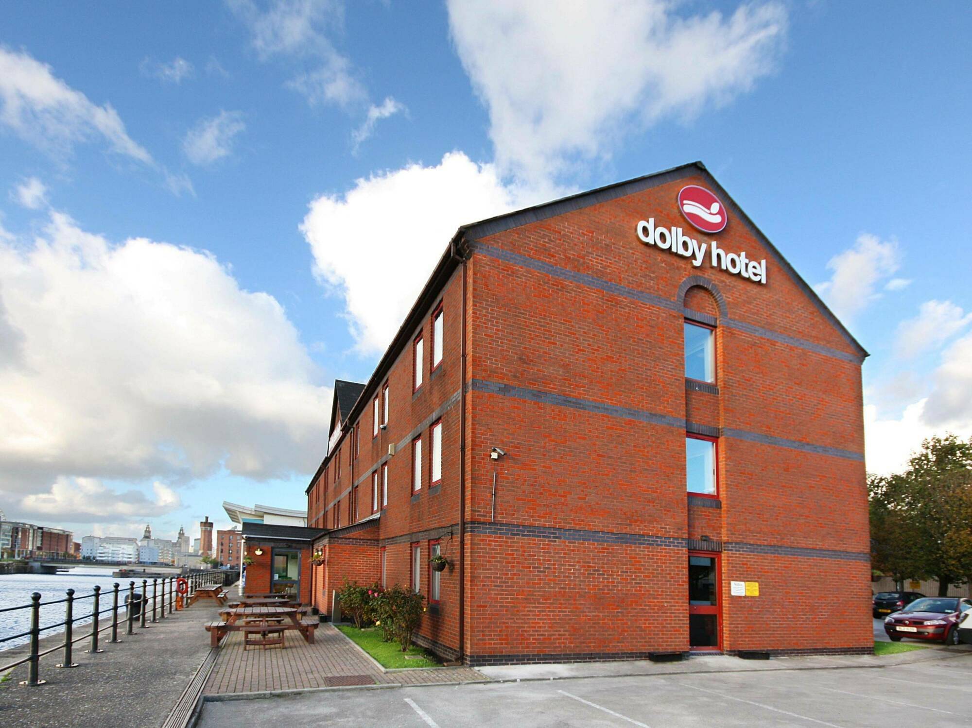 Hotel The Dolby - Free Centre Parking 3*